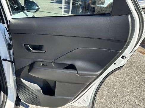 New 2026 Hyundai Kona SE image 16