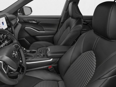 New 2026 Toyota Highlander XSE AWD/4WD image 6