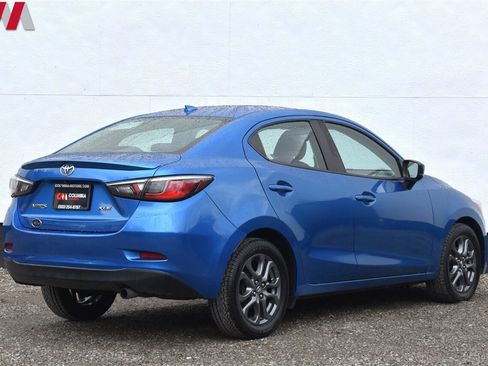 Used 2019 Toyota Yaris XLE image 5