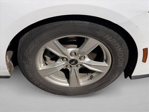 Used 2024 Ford Mustang Coupe RWD image 4