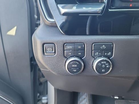 Used 2024 GMC Sierra 1500 Elevation AWD/4WD image 17