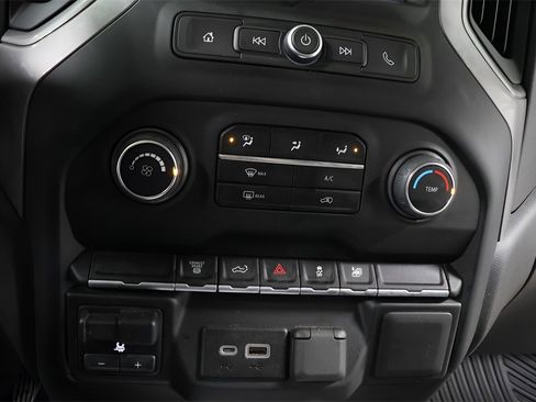 Used 2022 Chevrolet Silverado 2500 Custom image 9