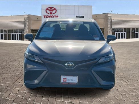 Certified 2022 Toyota Camry SE image 6