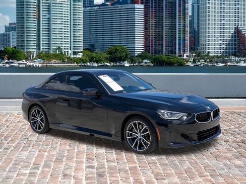 Used 2023 BMW 230i Coupe w/ Premium Package RWD image 3