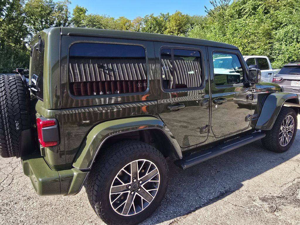Used 2024 Jeep Wrangler High Altitude AWD/4WD image 8