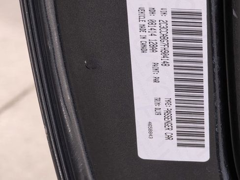 Used 2015 Chrysler 300 S image 34