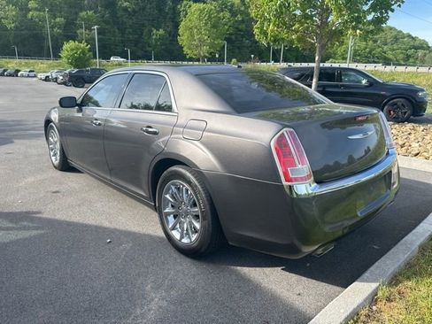 Used 2013 Chrysler 300 C RWD image 25