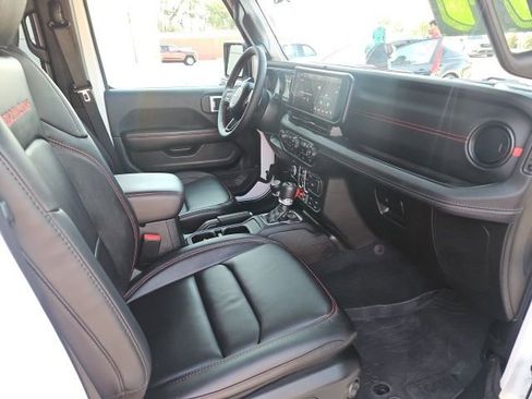 Used 2024 Jeep Wrangler Unlimited Rubicon w/ Convenience Group image 28