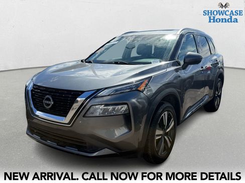 Used 2023 Nissan Rogue SL image 2