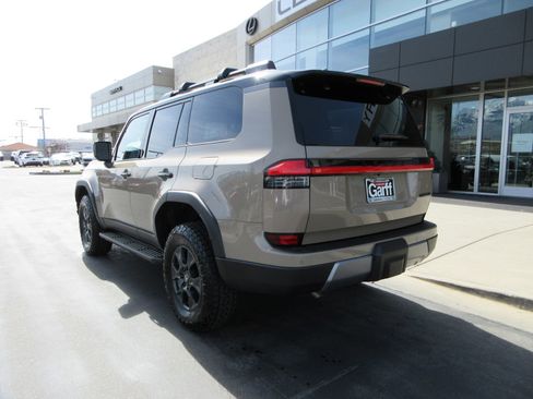 Used 2026 Lexus GX 550 image 5