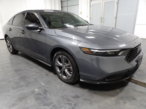 Used 2023 Honda Accord EX image 2