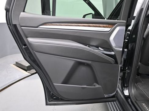 Certified 2026 Cadillac Escalade Platinum Sport w/ LPO, ONYX Package AWD/4WD image 13