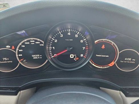 Used 2020 Porsche Cayenne image 11