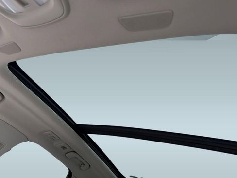 Used 2024 Volvo XC60 B5 Plus w/ Climate Package image 16