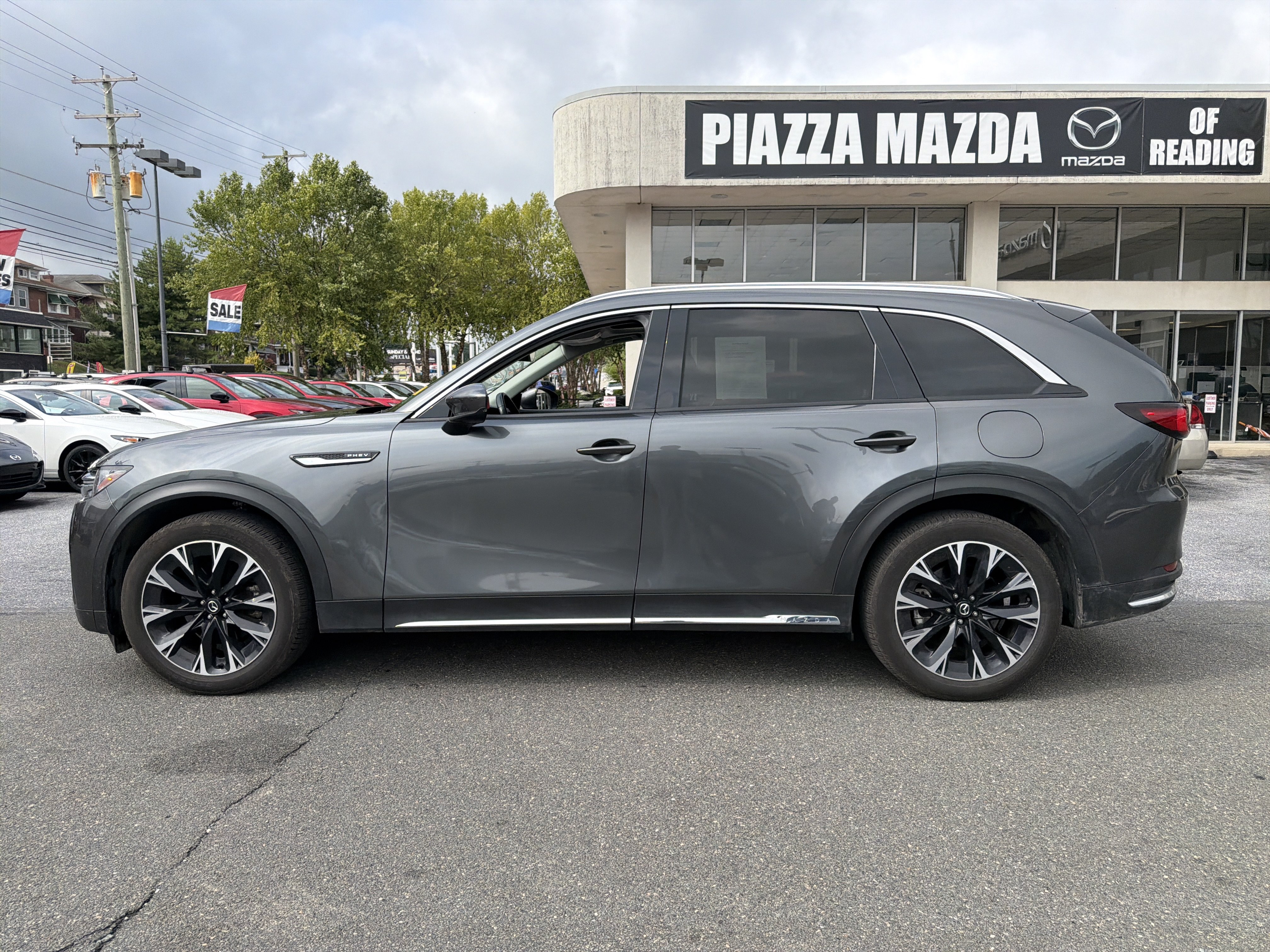 Certified 2024 MAZDA CX-90 Plug-In Hybrid w/ Premium Pkg AWD/4WD image 4