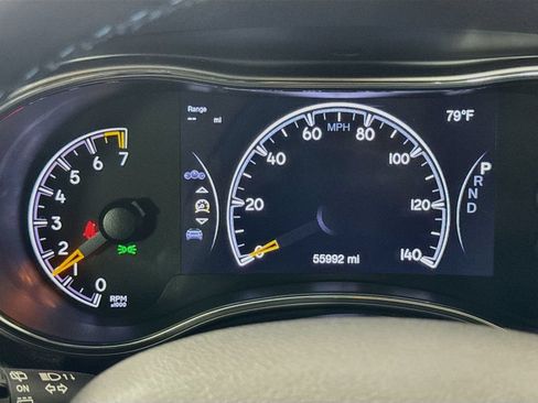 Used 2019 Jeep Grand Cherokee Laredo AWD/4WD image 16