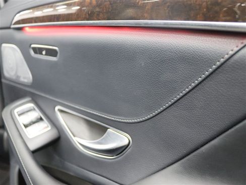 Used 2019 Mercedes-Benz S 560 4MATIC Sedan image 18