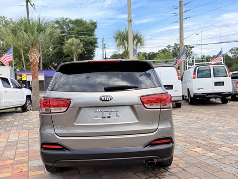 Used 2017 Kia Sorento L FWD image 6