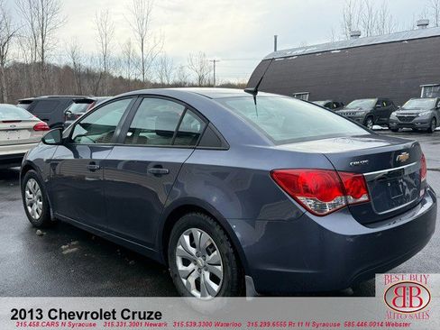Used 2013 Chevrolet Cruze LS image 6