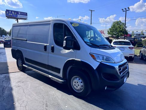 Used 2023 RAM ProMaster 2500 image 6
