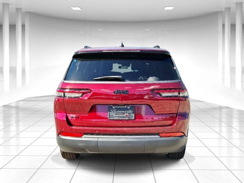 New 2026 Jeep Grand Cherokee L Limited w/ Limited Altitude Package AWD/4WD image 4