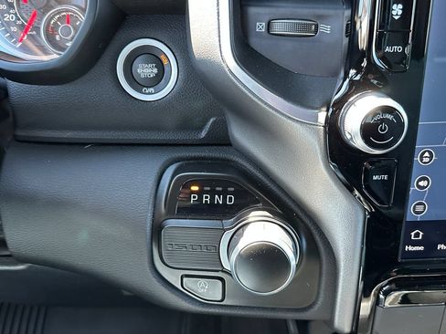 Used 2024 RAM 1500 Big Horn RWD image 30