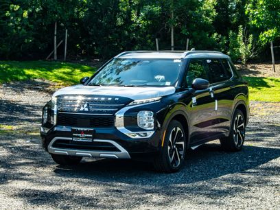 New 2025 Mitsubishi Outlander AWD