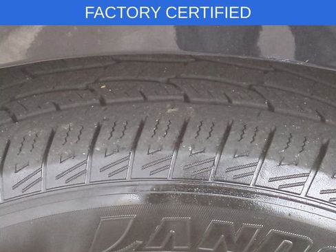 Certified 2024 Chrysler Pacifica Touring-L image 11