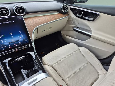 Used 2023 Mercedes-Benz C 300 4MATIC Sedan image 16
