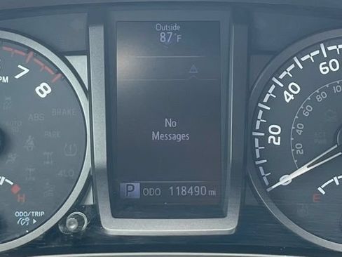 Used 2018 Toyota Tacoma TRD Off-Road w/ Technology Package RWD image 22