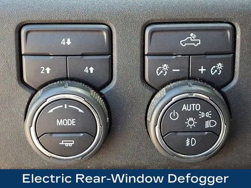 Used 2024 Chevrolet Silverado 2500 LT w/ Convenience Package AWD/4WD image 9