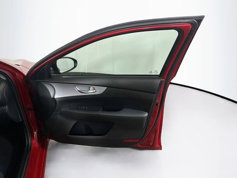 Used 2024 Kia Forte LXS image 31