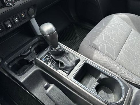 Used 2019 Toyota Tacoma TRD Sport w/ Technology Package AWD/4WD image 20