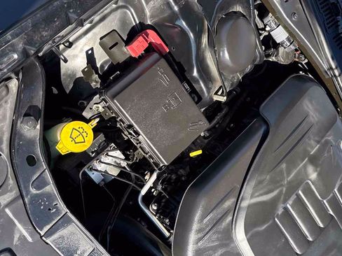 Used 2019 Dodge Challenger SXT RWD image 20