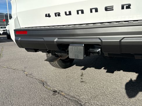 New 2026 Toyota 4Runner SR5 image 18