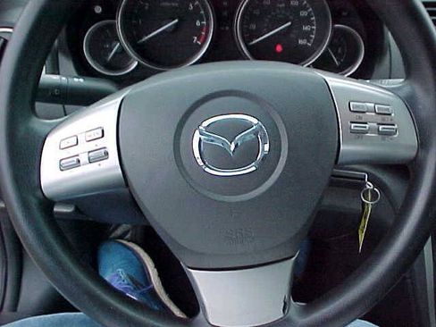 Used 2010 MAZDA MAZDA6 i Sport FWD image 24