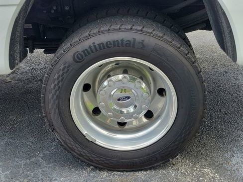 Used 2025 Ford F450 Lariat AWD/4WD image 8