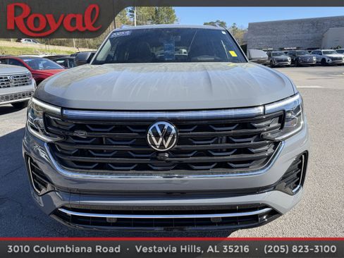 Certified 2025 Volkswagen Atlas Cross Sport SEL Premium R-Line image 2