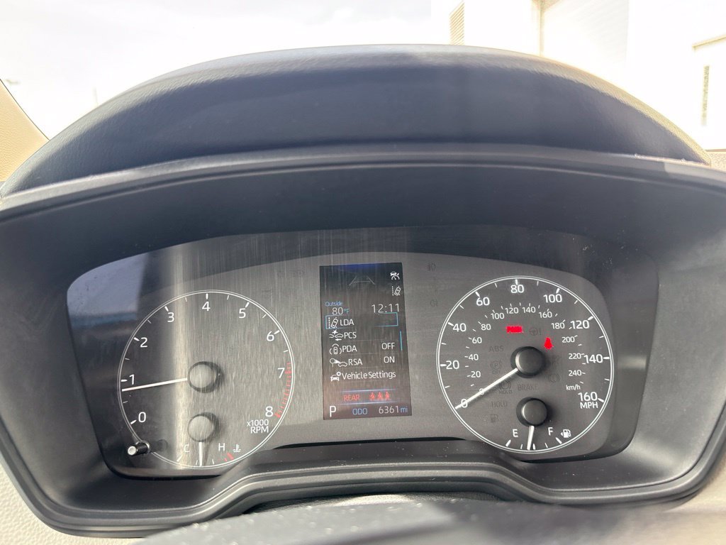 Used 2025 Toyota Corolla LE FWD image 21