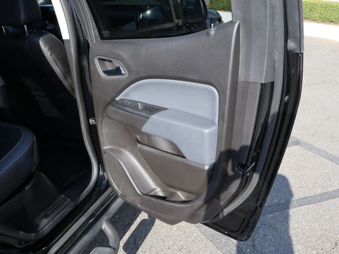 Used 2016 Chevrolet Colorado Z71 AWD/4WD image 35