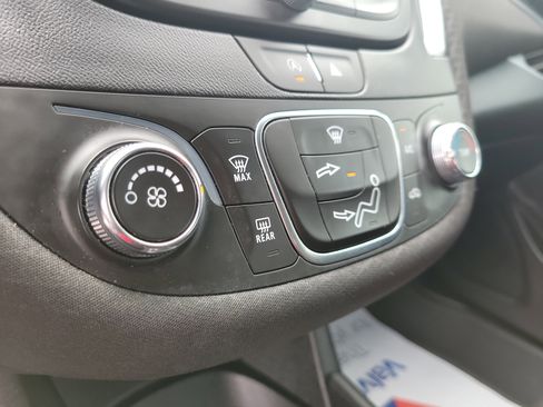 Used 2023 Chevrolet Malibu LS FWD image 24