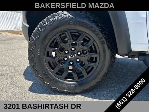 Used 2024 Chevrolet Colorado Trail Boss w/ Technology Package AWD/4WD image 23