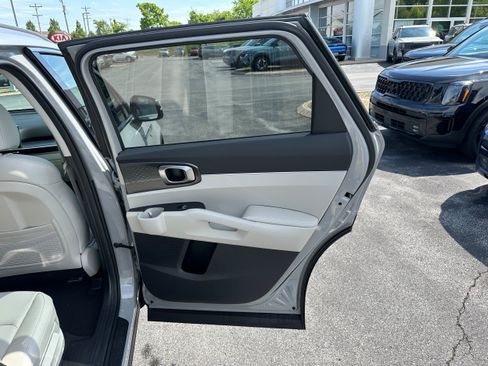 New 2026 Kia Sorento S AWD/4WD image 17