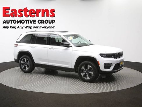 Used 2022 Jeep Grand Cherokee Limited 4xe w/ Luxury Tech Group II AWD/4WD image 52