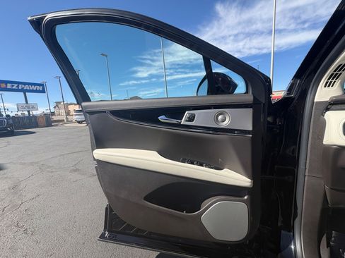 Certified 2023 Lincoln Nautilus Black Label w/ Class II Trailer Tow Package image 18