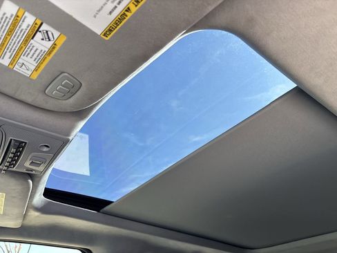 Used 2022 Ford F450 Limited w/ FX4 Off-Road Package image 22