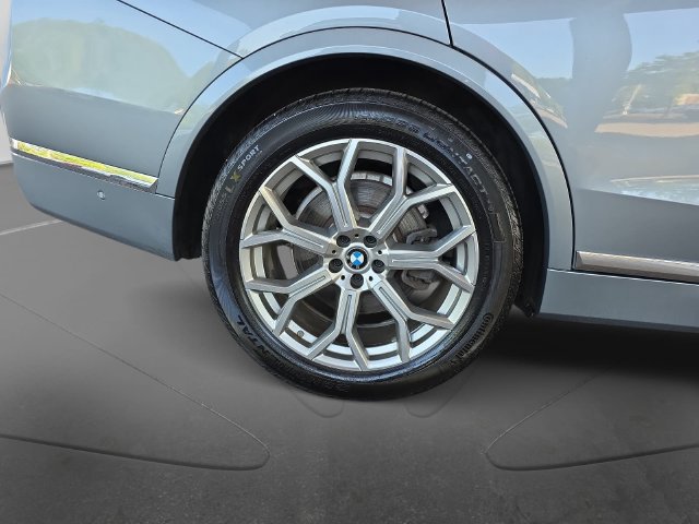 Used 2023 BMW X7 xDrive40i w/ Premium Package AWD/4WD image 29