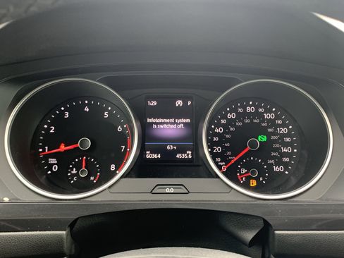 Used 2020 Volkswagen Tiguan SE w/ Panoramic Sunroof Package image 21