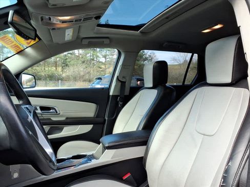 Used 2017 GMC Terrain SLT w/ Open Road Package image 9