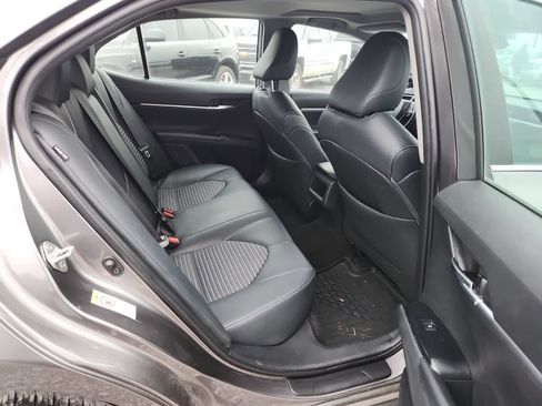 Used 2018 Toyota Camry SE image 23